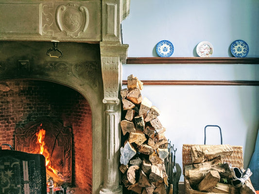 Wood Fire Scented Candles & Other Cosy Home Hacks for Winter